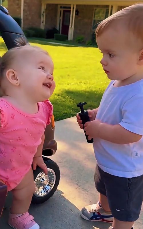 Liam & Giggles